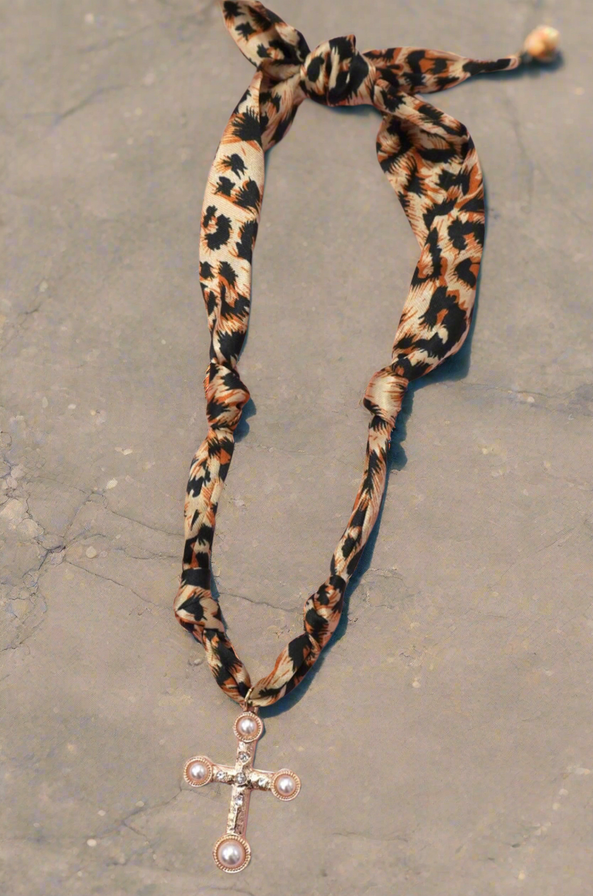 Scarf cheetah cross necklace