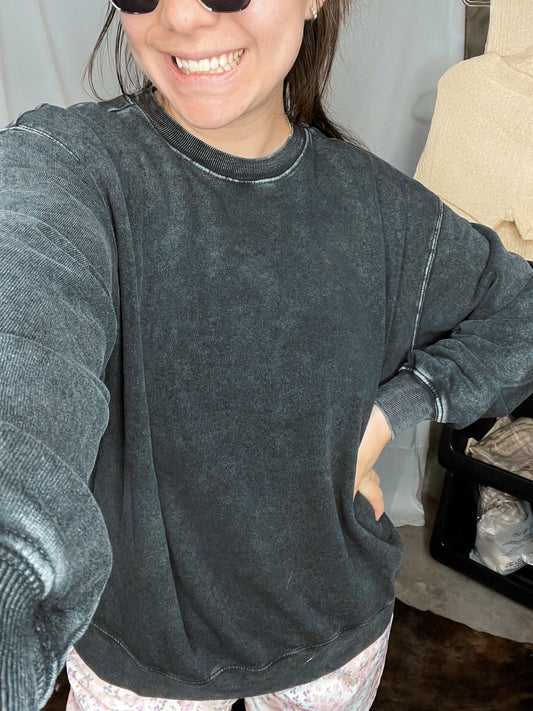 ASH BLACK PULLOVER