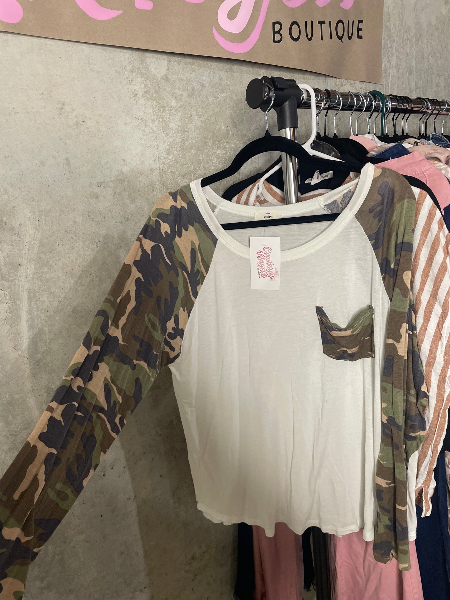 PRELOVED Size Large boutique shirt