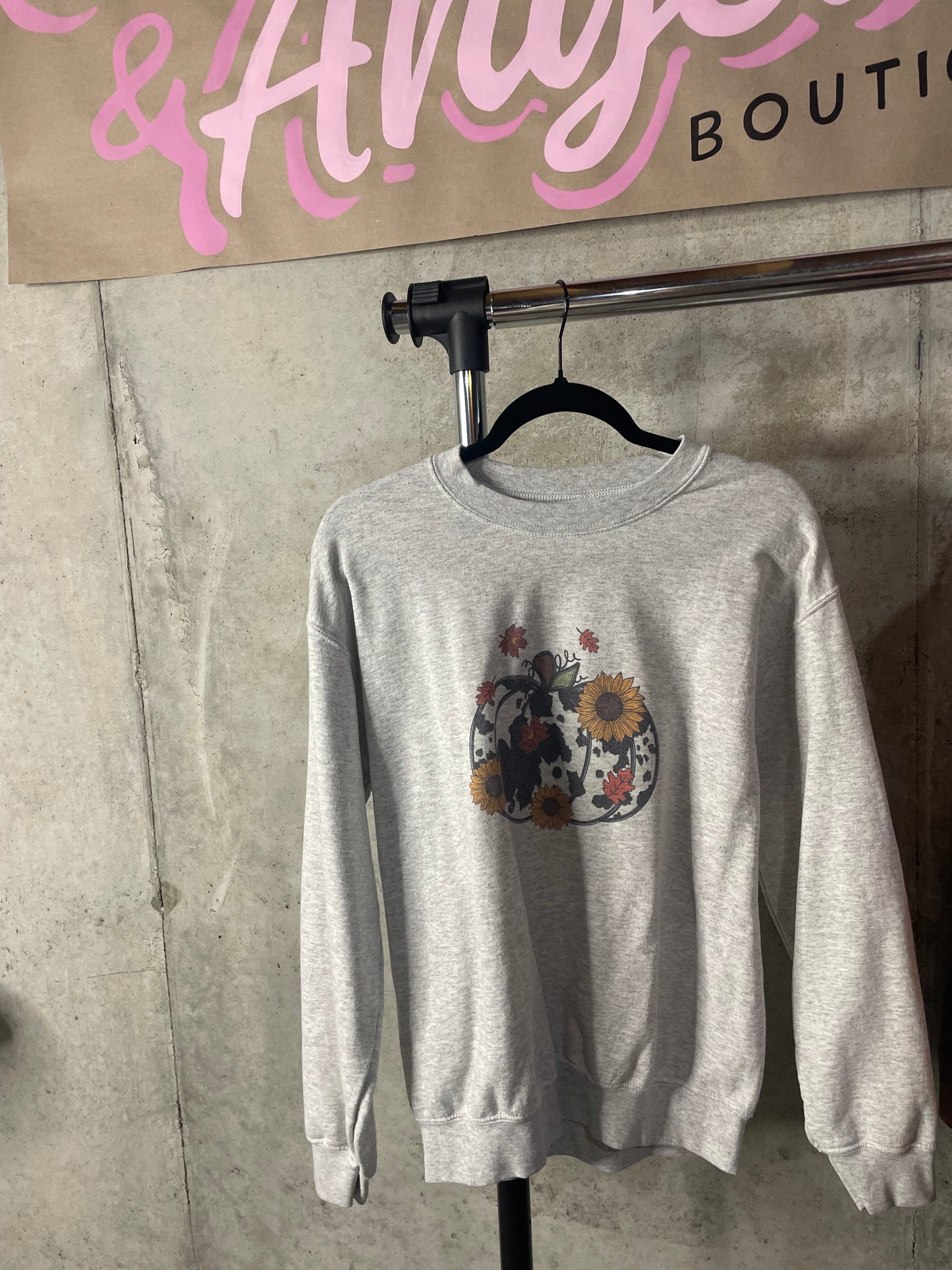 PRELOVED Size large fall crewneck